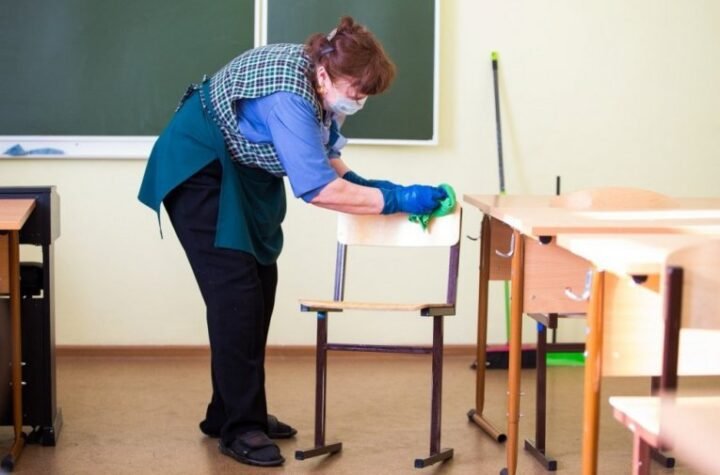 POVIŠICA ALI I JOŠ ODGOVORNIJA ULOGA ZA RAZREDNE STAREŠINE - U školama u Srbiji se uvode ĐAČKI DOSIJEI, evo kako će izgledati