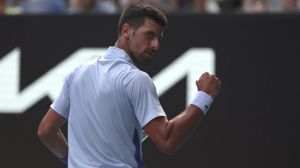 Novak Đoković dolazi na stadion - naši fudbaleri dobili vetar u leđa pred meč odluke