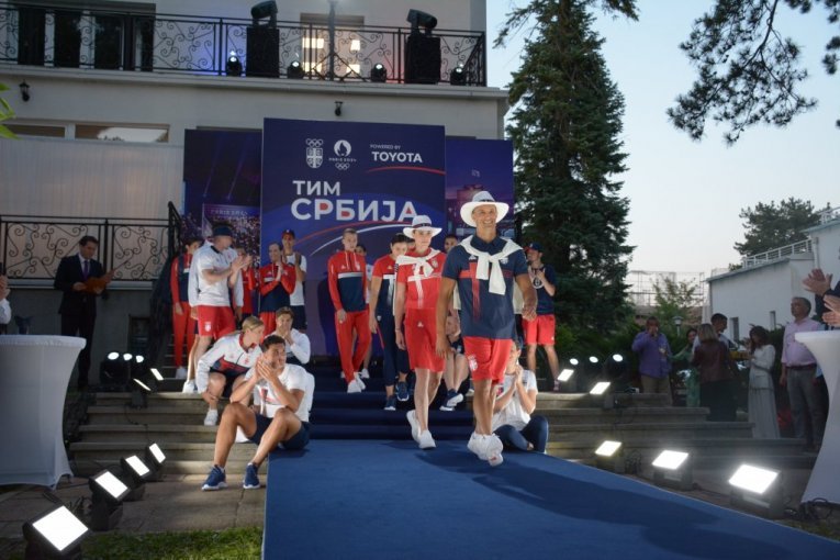 U OVOJ OPREMI ĆE SRPSKI SPORTISTI PREDSTAVLJATI NACIJU! Nova odela već sijaju kao medalje (FOTO GALERIJA)