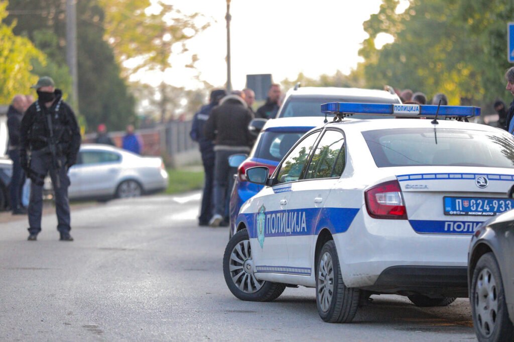 Izboli mladića u vrat u centru Beograda: Prišla mu grupa mladića, nakon rasprave jedan od njih je izvadio....