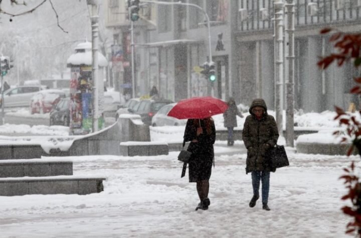 EVO KAD SE OČEKUJU PRVE PAHULJE U SRBIJI: Temperatura pada ispod nule!