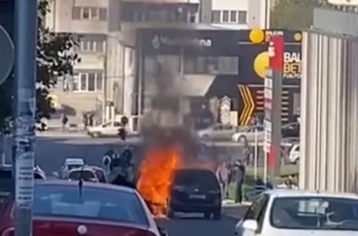 GORI AUTO NA KARABURMI! Zapalio se ispred tržnog centra, dim se nadvio nad naseljem!