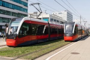 DETALJAN SPISAK! Veliki broj linija gradskog prevoza danas IZMENJENO, grad zatvoren - EVO KAKO ĆE AUTOBUSI, TRAMVAJI I TROLEJBUSI SAOBRAĆATI!