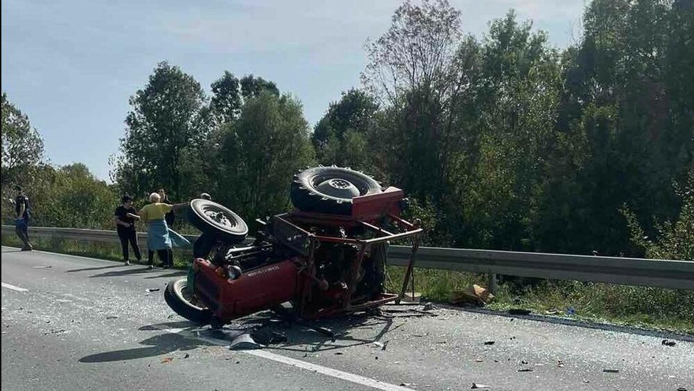 HOROR U CRNOJ GORI: Kolašinac (44) stradao nakon prevrtanja traktora