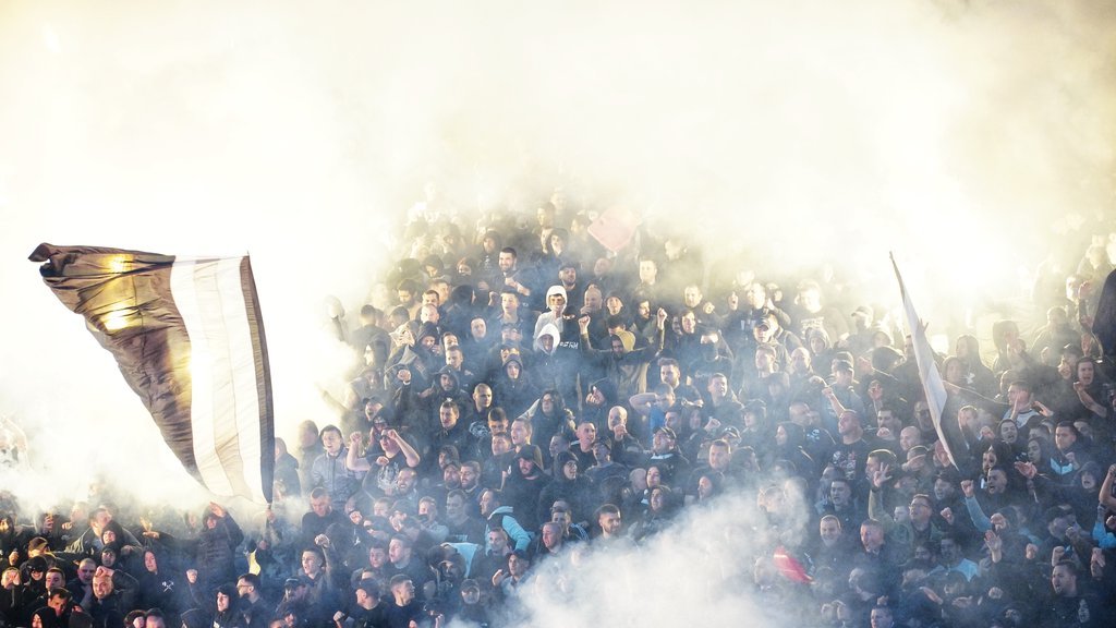 PARTIZAN SE OGLASIO POVODOM TRAGEDIJE U NOVOM SADU: Crno-beli odali počast nastradalima!