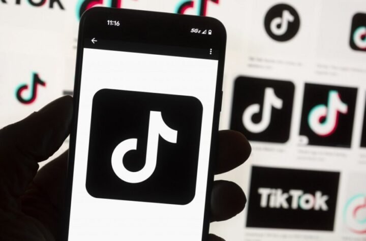 DECA POLUDELA ZA NOVIM TIKTOK "SUPERMEN IZAZOVOM"! Za samo jedan dan primljeno dvadesetoro njih SA TEŠKIM PRELOMIMA!