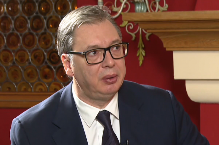 "MNOGIMA U REGIONU, EVROPI I SVETU JE CILJ DA SRBIJA STANE"! Vučić: "Za Jagodinu spremam drugačiji govor koji će se ticati budućnosti zemlje"!