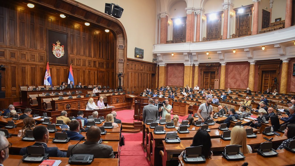 VANREDNA SEDNICA SKUPŠTINE U SREDU! Predsednica parlamenta Ana Brnabić pozvala šefove poslaničkih grupa na kolegijum