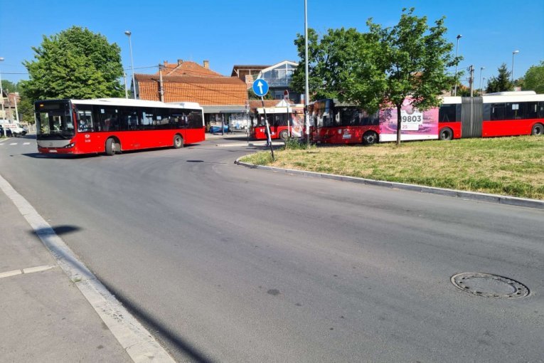 NEMA IZMENA NA LINIJAMA 704, 706 I 707! Gradonačelnik Šapić suspendovao odluku koja je od danas trebalo da važi!