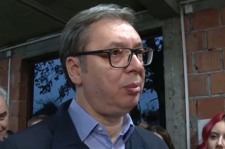 PREDSEDNIK VUČIĆ U BOLJEVCU! Obilazi  poljoprivredno gazdinstvo porodice Vidulović!