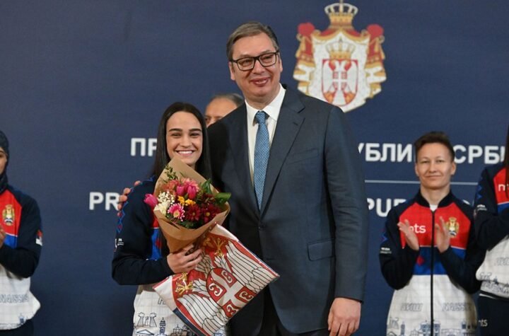TAČNO U 10 ČASOVA: Vučić sutra prima članice ženske bokserske reprezentacije Srbije
