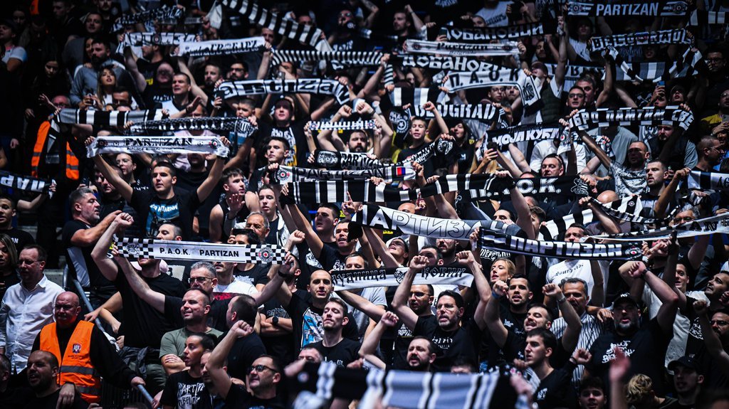 'GROBARI' NA NOGAMA: Partizan produžio ugovor sa trenerom