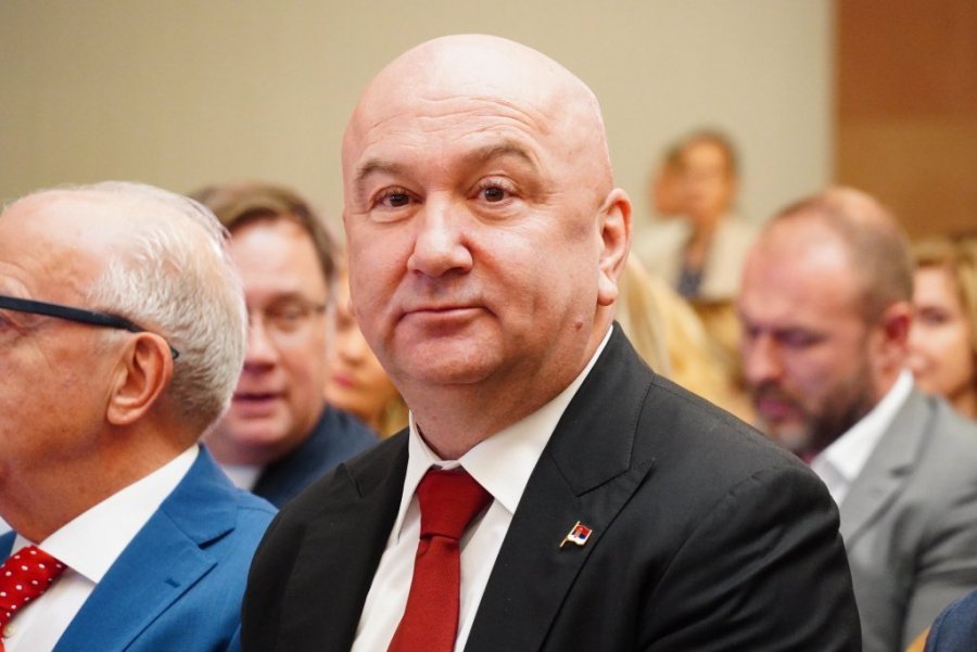 ČAST MI JE ŠTO ĆU U NOVOJ VLADI IMATI PRIILIKU DA ZASTUPAM POLITIKU KOJA JE SRBIJI DONELA VELIKI NAPREDAK! Dr Nenad Popović:  "Nastojaću da ovo veliko poverenje opravdam!"