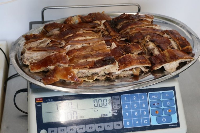 CENE PEČENJA PRED USKRS SKOČILE U NEBESA! Evo koliko pečenjari traže za kilogram!
