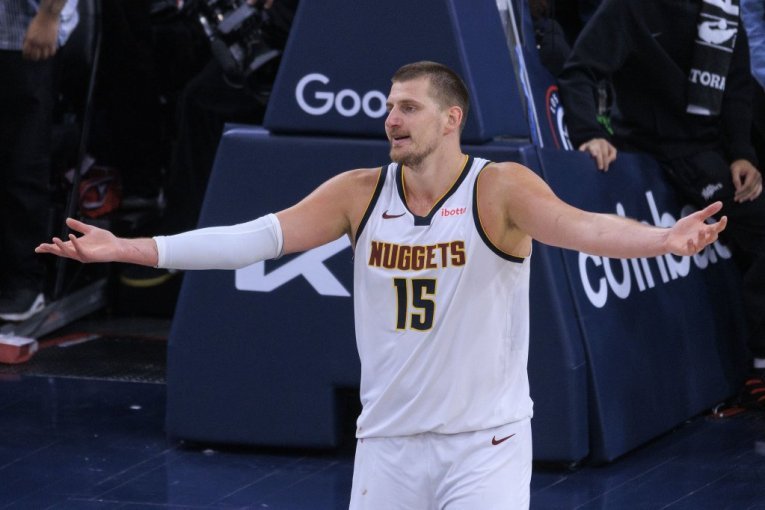 JOKIĆ NASTAVLJA DA PIŠE ISTORIJU: Samo trojici velikana ovo je uspelo u plej-ofu NBA lige!