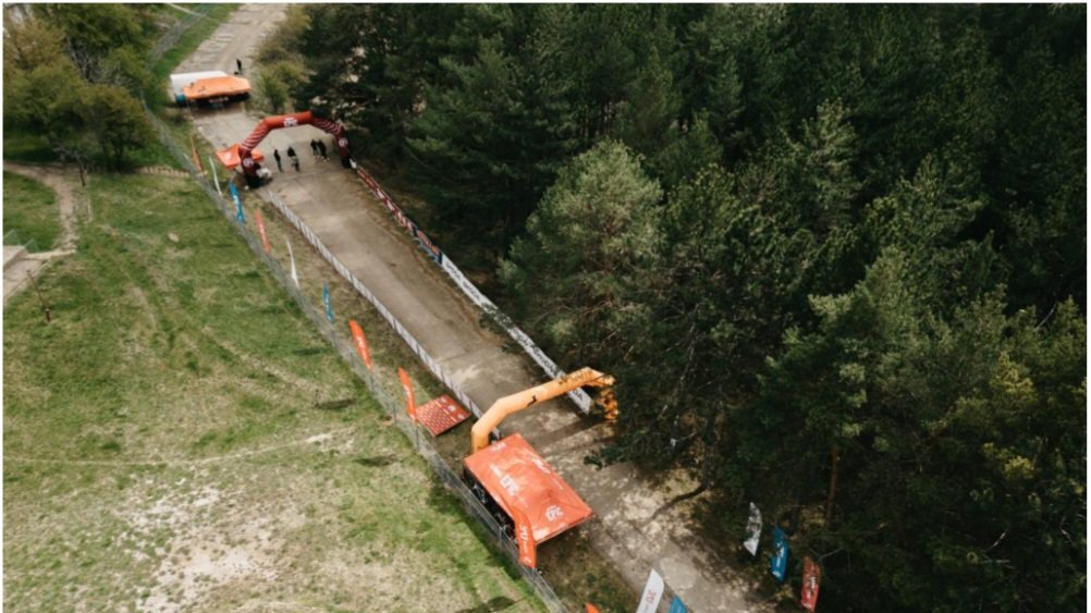 LJUBITELJI TRAIL TRČANJA OKUPILI SE NA 4. KILOMETRU: Uspešno održane trke na 11 i 18 km