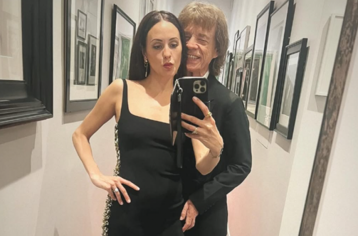 MIK DŽEGER VERIO 44 GODINE MLAĐU IZABRANICU: Poznati roker spreman da stane na ludi kamen u 81. godini! (FOTO)