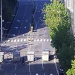 NASTAVLJAJU SA SIROVIM NASILJEM: Šaka blokadera teroriše građane i zaposlene na RTS