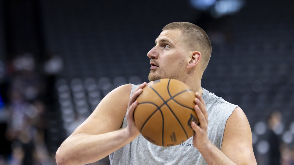 Nikola Jokić je majstor košarke: Pogledajte trojku preko Hrvata u poslednjoj sekundi kojom je zaludeo internet