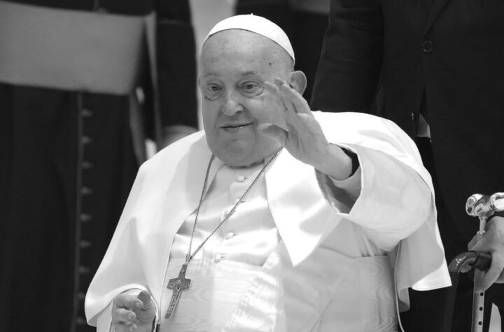 Oglasio se predsednik FIFA zbog Papa Franje: Fudbal je za njega bio najlepši sport na svetu...