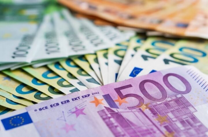 PENZIONERKA (77) NAPRAVILA MUŠKARCU PAKAO OD ŽIVOTA I IZNUDILA MU 50.000 EVRA! U policiji molio da ga spasu NOĆNE MORE!