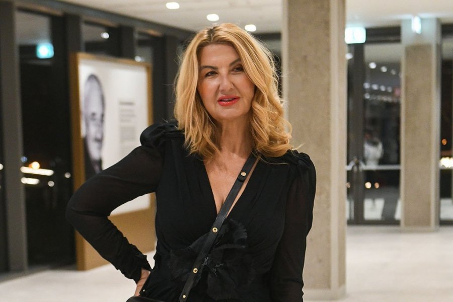 POSLEDNI POZRAVI DIVNOJ MAJCI I DRAGOJ KOLEGINICI: Poznati se opraštaju od preminule voditeljke!