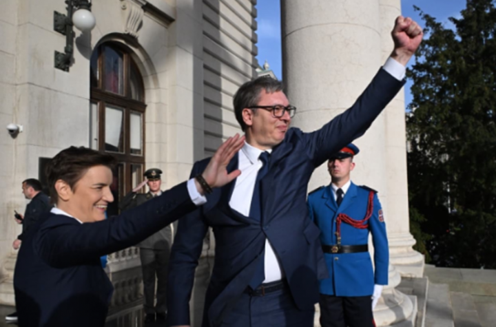 "VRATITE ZEMLJU NA PUT USPEHA, OSLOBODITE JE TERORA I NEPRAVDE"! Vučić uputio čestitku novoj Vladi Srbije: "Omogućite građanima da budu ponosni na SVOJU SRBIJU"! (FOTO)