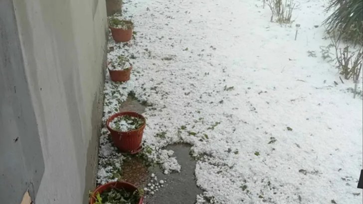 'Kupimo ga lopatama, bašta je uništena' Led napravio haos u Gradiški, stanovnici uznemireni