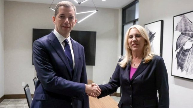 'POTPUNO SMO SLOŽNI' Đurić se sastao sa Željkom Cvijanović: Srbija će nastaviti da podržava teritorijalni integritet BiH (FOTO)