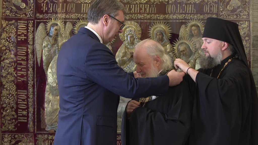 'SRBIJA CENI PATRIJARHA KIRILA' Vučić: Iskreni prijatelj, koji snažno podiže glas u zaštitu srpskih svetinja i vernog naroda na KiM