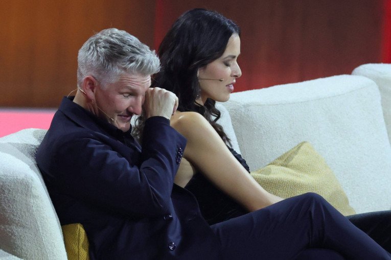 BASTIJAN GAJI POSEBNE SIMPATIJE: Da li će posle Ane i dalje voleti ovo?