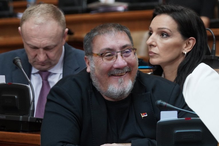 DEJAN BULATOVIĆ: Mariniku i Đilasa neće ni sopstvena politička senka, niti blokaderi i ostatak opozicije