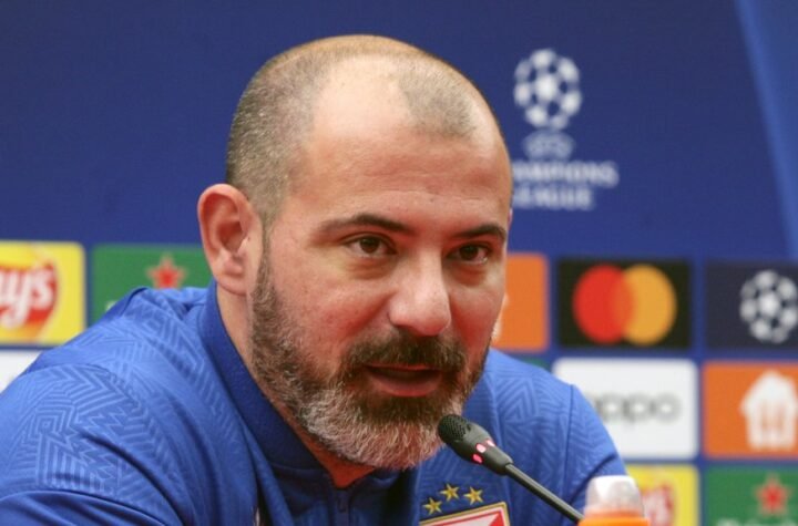 DIRLJIVE SCENE NA TERENU: Dejan Stanković prvi put u javnosti sa ĆERKICOM i novom suprugom!
