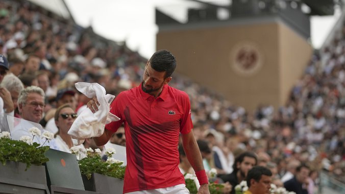 ĐOKOVIĆ - MUTE: Novak grabi ka osvajanju drugog seta