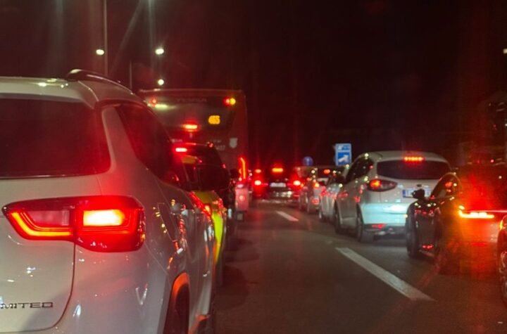 GUŽVE NA PRILAZIMA VEĆIM GRADOVIMA U SRBIJI: Evo gde su najduža zadržavanja