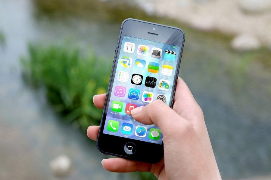 HITNO UPOZORENJE ZA SVE IPHONE KORISNIKE! Odmah isključite OVU opciju, hakeri napadaju preko nje i KRADU VAM PODATKE!