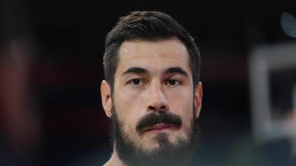 HOROR ZA ZVEZDU! Nikola Kalinić dobio žestoku suspenziju - Propušta revanš protiv Budućnosti i eventualnu majstoricu