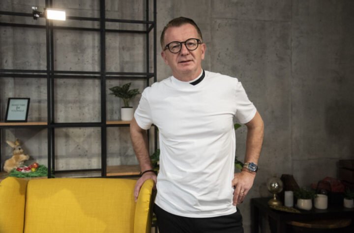 IZDAO NAJVEĆI HIT, PA NESTAO! Bio član popularne grupe koja je harala DEVEDESTIH, sada batalio sve i otišao da sadi luk!