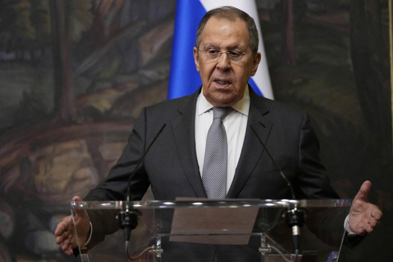 LAVROV PATOSIRAO NEMAČKOG KANCELARA: Svi mu je smeju, ovo će u Merci izazvati gnev!