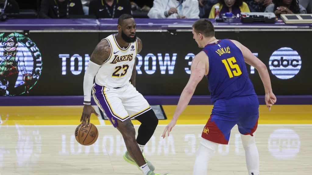 Lebron Džejms ne planira da ide u penziju?! Želi da zaigra zajedno u timu i sa drugim sinom