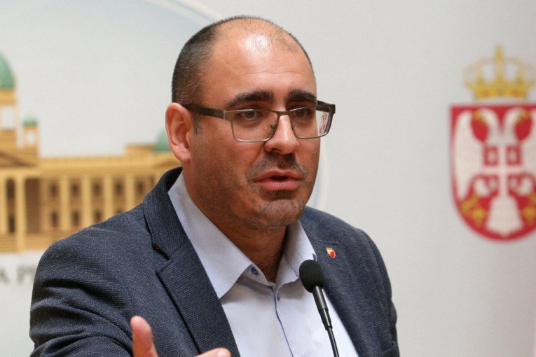 "NAMERA JE DA SE DO KRAJA KRIMINALIZUJE ALEKSANDAR VUČIĆ": Advokat Đukanović reagovao na hapšenje direktora Republičkog zavoda za zaštitu spomenika - CILJ JE OBOJENA REVOLUCIJA