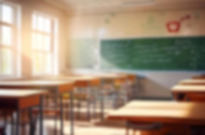 NASTAVNICI I VASPITAČI DOBIJAJU PANIK TASTER! Evo u kojim slučajevima se koristi i kome stiže poziv