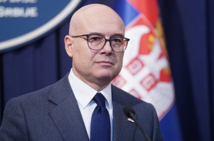 NE SMEMO DOZVOLITI DA SE TORTURA NASTAVI! Vučević oštro odgovara studetima foteljašima: U SRBIJI NE RADE "PREKI" SUDOVI I ULIČARSKA DEMOKRATIJA!