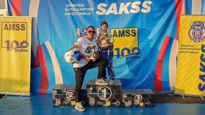 ODLIČNA U ŠKOLI, JOŠ BOLJA NA STAZI! Dunji Vasić dva pehara tokom jednog vikenda: Radujem se svakom takmičenju!