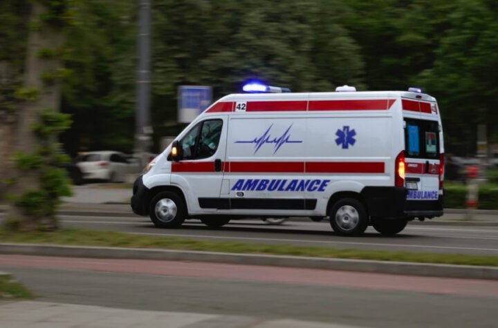 PET SAOBRAĆAJKI U BEOGRADU, ŠEST OSOBA POVREĐENO! Svi prevezeni na VMA!