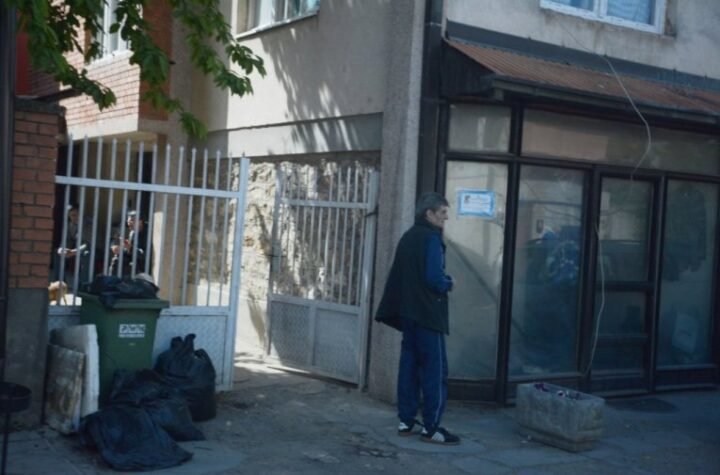 POTRESNA SCENA ISPRED KUĆE DRAGANA LABOVIĆA: Prizor ledi krv u žilama! (GALERIJA)