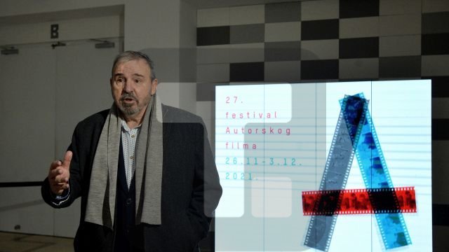 PROGLASOVAC TRAŽI KRV! Pošto nas narod neće, moramo napraviti Majdan u Srbiji! (FOTO)