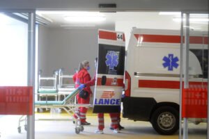 Pijani Beograđani noćas masovno zvali Hitnu pomoć: Najveći broj intervencija zbog ljudi pod dejstvom alkohola!