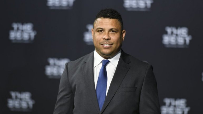 RONALDO PRODAJE VLASNIČKI UDEO U VALJADOLIDU: Navijači isterali svoje - Brazilac više neće biti deo kluba