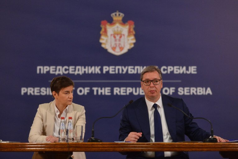 SRPSKI NAROD NA KIM VERUJE SAMO VUČIĆU! Brnabićeva: Blokadere podržavaju lobisti Prištine!